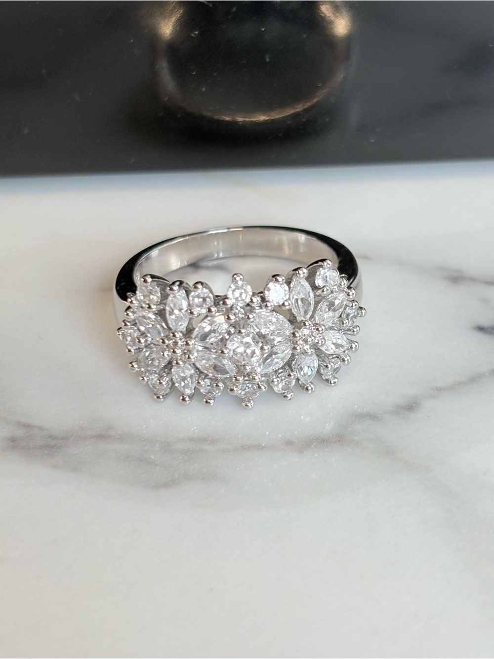 Vintage Avon Crystal Floral Cocktail Ring Silver Tone Statement Size 8 NIB